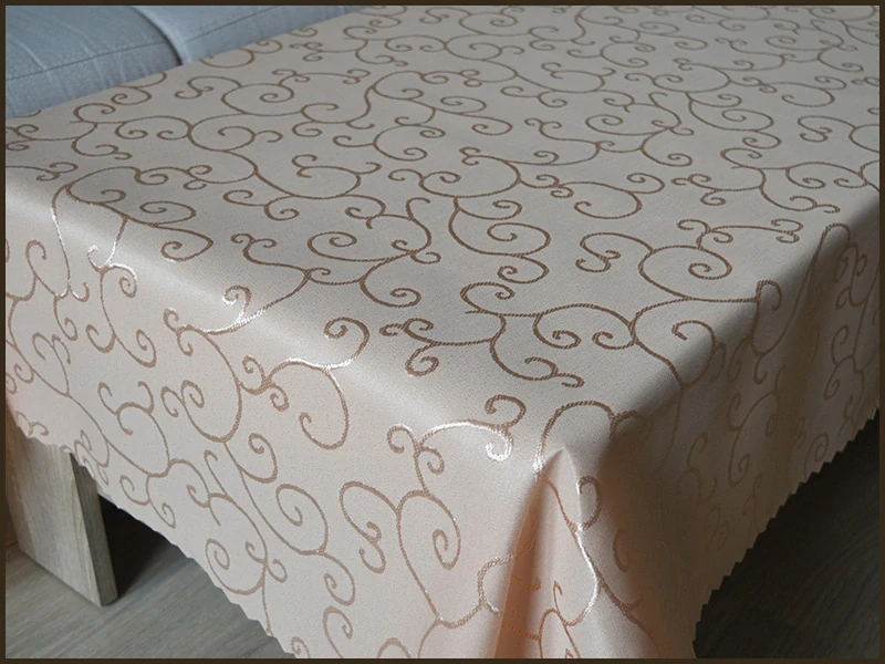 Ubrus vzor 107 – 140x140cm – lososový