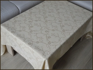 Ubrus vzor 107 – 140x180cm – krémový